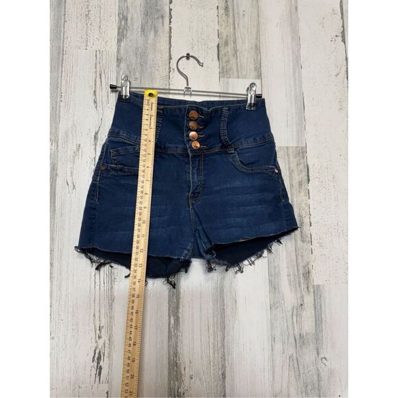 Blue Jean shorts - Picture 6 of 9